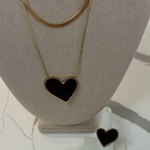 102 Stainless Steel Elegant Gold and Black Heart Necklace